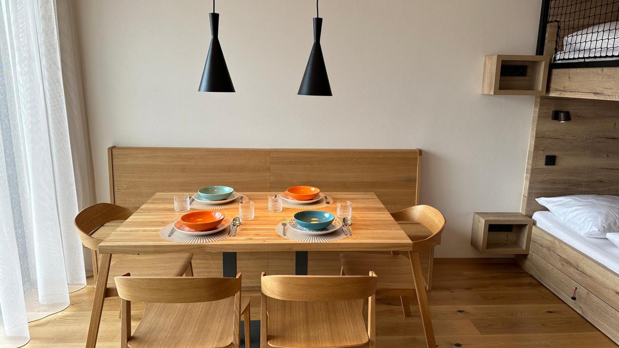 Side Seascape - Apartment *